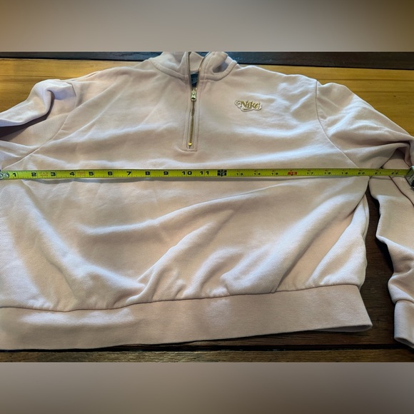 Women’s XS Nike Pink 1/4 Zip Crop Sweatshirt - Picture 4 of 7